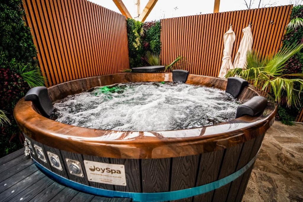 Hot tub